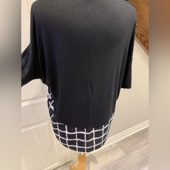 Long length top - Picture 2 of 5